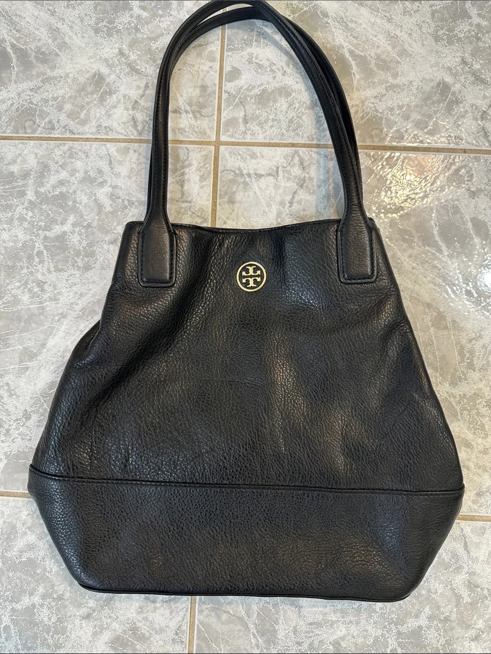 Tory Burch Black Pebbled Leather Shoulder Tote with Gold Logo - Picture 1 of 3